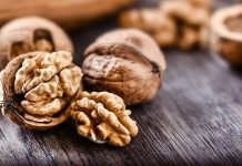 Cách sử dụng dầu óc chó cho bé ăn dặm Cách sử dụng dầu óc chó cho bé ăn dặm