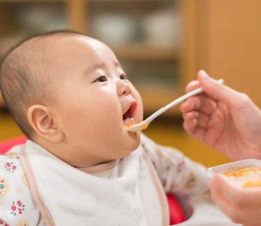 Các loại dầu ăn cho bé 5 tháng tuổi các mẹ nên lựa chọn Các loại dầu ăn cho bé 5 tháng tuổi trẻ sơ sinh mẹ nên chọn?