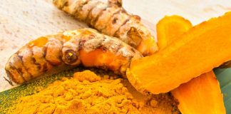 Bôi nghệ tươi qua đêm có tốt không? Hạn chế bôi nghệ tươi vào buổi sáng vì có thể làm da dễ bị bắt nắng hơn