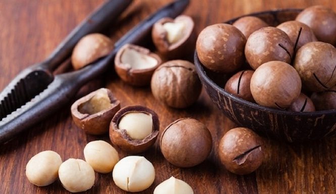 Hạt macca bao nhiêu calo và ăn nhiều có béo không? Hạt macca tươi có thể kết hợp cùng nhiều món ăn khác