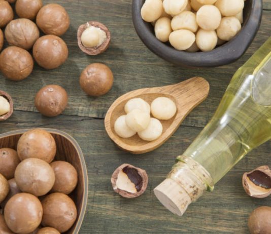 Hạt macca xuất xứ ở đâu và hướng dẫn một số cách chế biến hạt macca ngon Macca thường được sử dụng để làm bánh ngọt ở một số nước phương tây