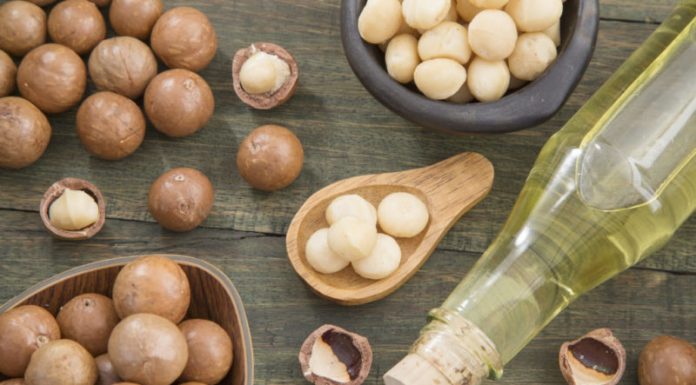 Hạt macca xuất xứ ở đâu và hướng dẫn một số cách chế biến hạt macca ngon Macca thường được sử dụng để làm bánh ngọt ở một số nước phương tây